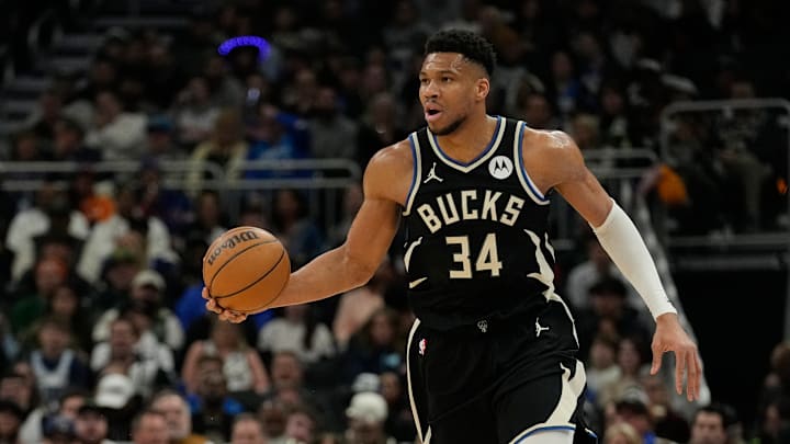 New York Knicks v Milwaukee Bucks