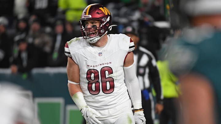 Nov 14, 2024; Philadelphia, Pennsylvania, USA; Washington Commanders tight end Zach Ertz (86) against the Philadelphia Eagles at Lincoln Financial Field. Nov 14, 2024; Philadelphia, Pennsylvania, USA; Washington Commanders tight end Zach Ertz (86) against the Philadelphia Eagles at Lincoln Financial Field.