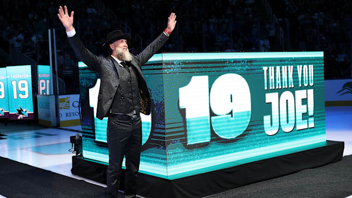 Nov 23, 2024; San Jose, California; San Jose Sharks former player Joe Thornton waves to the crowd following a ceremony honoring him and retiring his number 19 jersey before a game between the San Jose Sharks and the Buffalo Sabres at SAP Center. Mandatory Credit: Ezra Shaw/Pool Photo via Imagn Images Nov 23, 2024; San Jose, California; San Jose Sharks former player Joe Thornton waves to the crowd following a ceremony honoring him and retiring his number 19 jersey before a game between the San Jose Sharks and the Buffalo Sabres at SAP Center. Mandatory Credit: Ezra Shaw/Pool Photo via Imagn Images