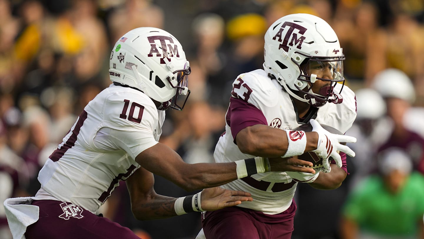 What Holmon Wiggins Said About Expectations for Texas A&M’s RB Room