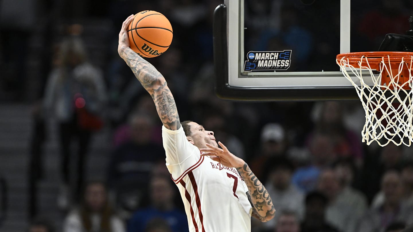 Potential Opening at Arizona Could Free Hogs for Upset Win in Sweet 16