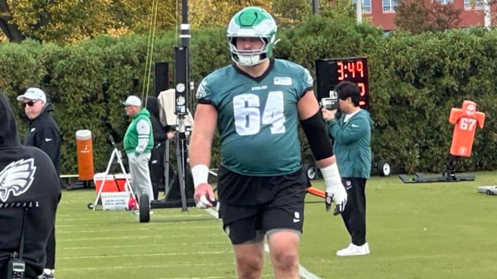 Eagles OL Brett Toth goes through drills at the NovaCare Complex on Oct. 23, 2025. Eagles OL Brett Toth goes through drills at the NovaCare Complex on Oct. 23, 2025.