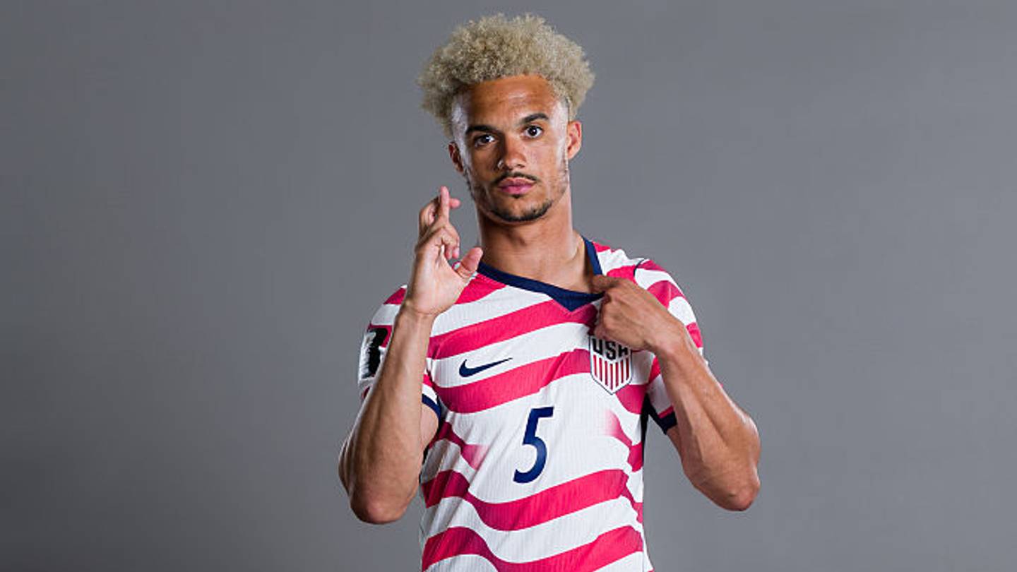 How Antonee Robinson Compares to Lewis Hall As Man Utd Targe