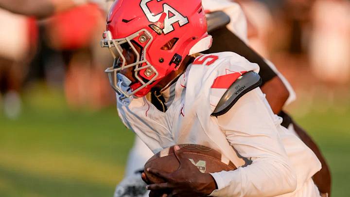 Midwest City Carl Albert tailback Tylir Simmons Midwest City Carl Albert tailback Tylir Simmons