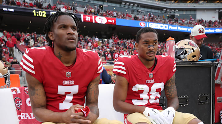 San Francisco 49ers cornerbacks Charvarius Ward (L) and Deommodore Lenoir (R)