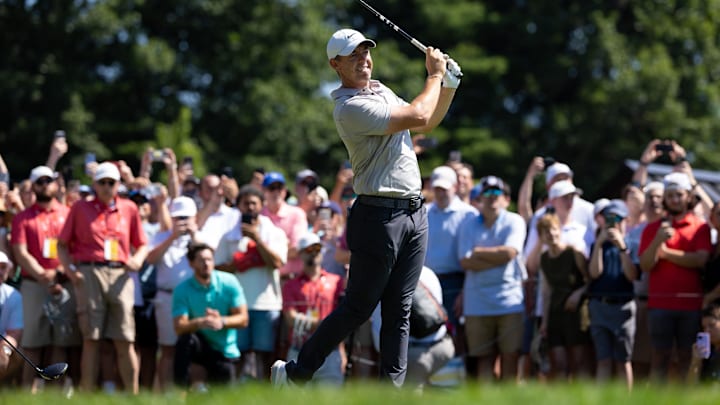 Rory McIlroy kept himself in contention at the Travelers Championship despite a 1 over second round. 