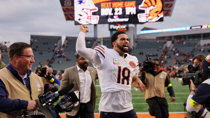 Nov 2, 2025; Cincinnati, Ohio, USA; Chicago Bears quarterback Caleb Williams (18) acknowledges the crowd and walks off the field after defeating the Cincinnati Bengals in the fourth quarter at Paycor Stadium. Mandatory Credit: Joseph Maiorana-Imagn Images