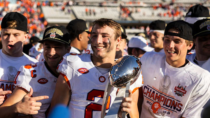 TaxSlayer Gator Bowl - Clemson v Kentucky