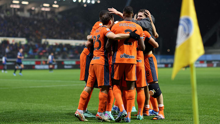 L'esultanza di gruppo dell'Inter