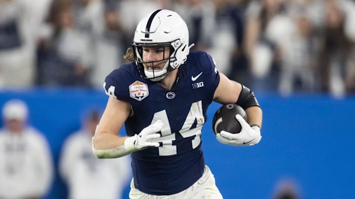 Dec 31, 2024; Glendale, AZ, USA; Penn State Nittany Lions tight end Tyler Warren (44) against the Boise State Broncos in the Fiesta Bowl at State Farm Stadium. Mandatory Credit: Mark J. Rebilas-Imagn Images