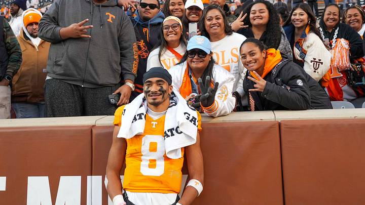Nov 23, 2024; Knoxville, Tennessee, USA; Tennessee Volunteers quarterback Nico Iamaleava (8) poses for a picture with his family after defeating the UTEP Miners at Neyland Stadium. Mandatory Credit: Angelina Alcantar/USA TODAY Network via Imagn Images Nov 23, 2024; Knoxville, Tennessee, USA; Tennessee Volunteers quarterback Nico Iamaleava (8) poses for a picture with his family after defeating the UTEP Miners at Neyland Stadium. Mandatory Credit: Angelina Alcantar/USA TODAY Network via Imagn Images