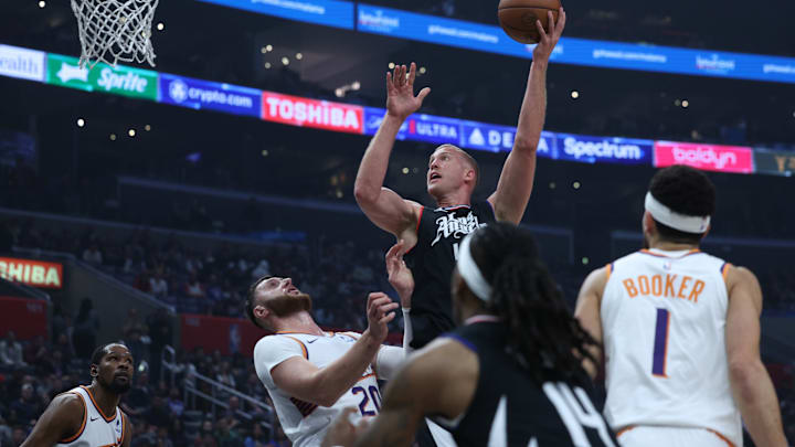 Phoenix Suns v Los Angeles Clippers