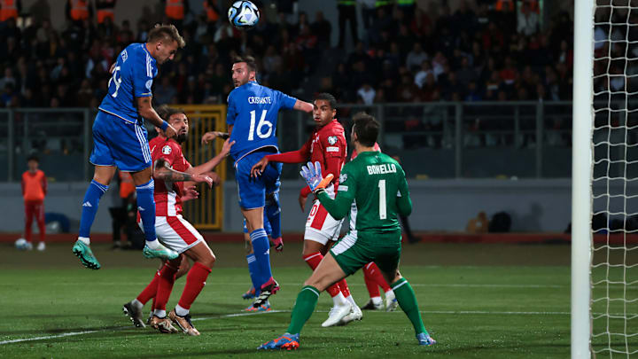 Italianos estão melhores na competição com um jogo a menos 