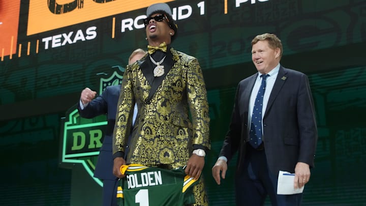 Apr 24, 2025; Green Bay, WI, USA; NFL commissioner Roger Goodell and Green Bay Packers president Mark Murphy with Texas Longhorns wide receiver Matthew Golden after he is selected by the Green Bay Packers as the number 23 pick in the first round of the 2025 NFL Draft at Lambeau Field. Mandatory Credit: Kirby Lee-Imagn Images