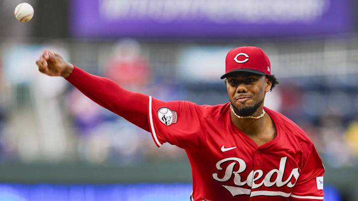 May 28, 2025; Kansas City, Missouri, USA; Cincinnati Reds starting pitcher Hunter Greene (21) pitches during the first inning against the Kansas City Royals at Kauffman Stadium. Mandatory Credit: Jay Biggerstaff-Imagn Images May 28, 2025; Kansas City, Missouri, USA; Cincinnati Reds starting pitcher Hunter Greene (21) pitches during the first inning against the Kansas City Royals at Kauffman Stadium. Mandatory Credit: Jay Biggerstaff-Imagn Images