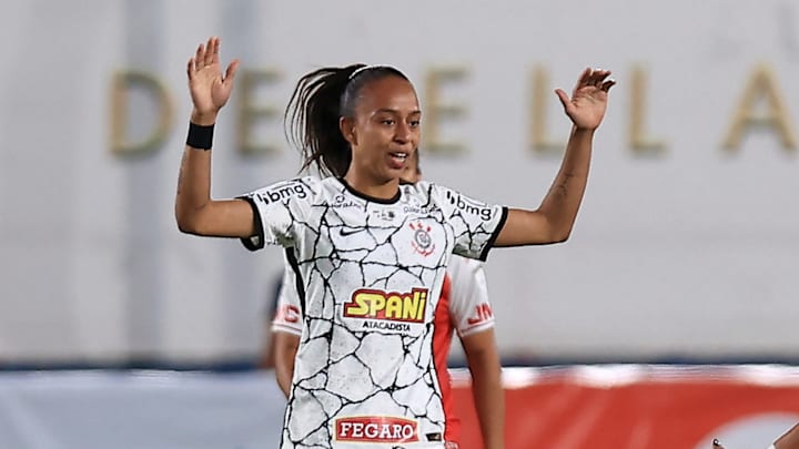 Adriana decidiu o último jogo entre Corinthians e Flamengo