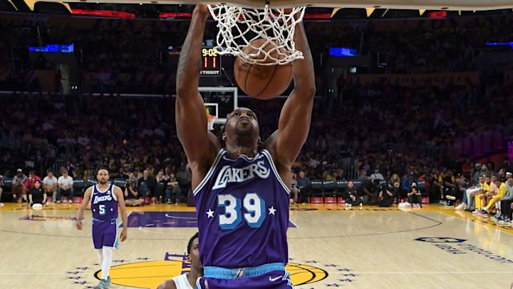 Apr 8, 2022; Los Angeles, California, USA: Los Angeles Lakers center Dwight Howard (39) dunks the ball in the second half of the game against the Oklahoma City Thunder at Crypto.com Arena. Mandatory Credit: Jayne Kamin-Oncea-Imagn Images Apr 8, 2022; Los Angeles, California, USA: Los Angeles Lakers center Dwight Howard (39) dunks the ball in the second half of the game against the Oklahoma City Thunder at Crypto.com Arena. Mandatory Credit: Jayne Kamin-Oncea-Imagn Images