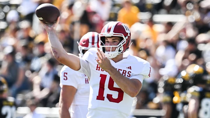 The Indiana Hoosiers and quarterback Fernando Mendoza are underdogs in Week 7.