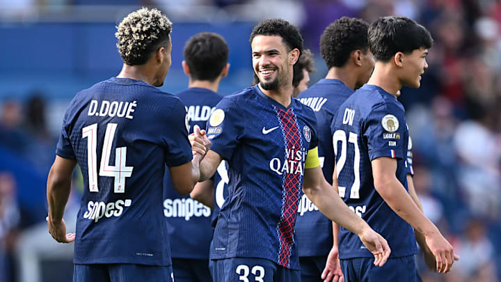 PSG are forced into a change at right back.