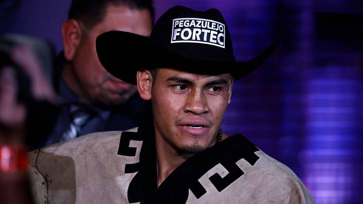 El "Vaquero" Navarrete en su combate ante Eduardo Baez El "Vaquero" Navarrete en su combate ante Eduardo Baez