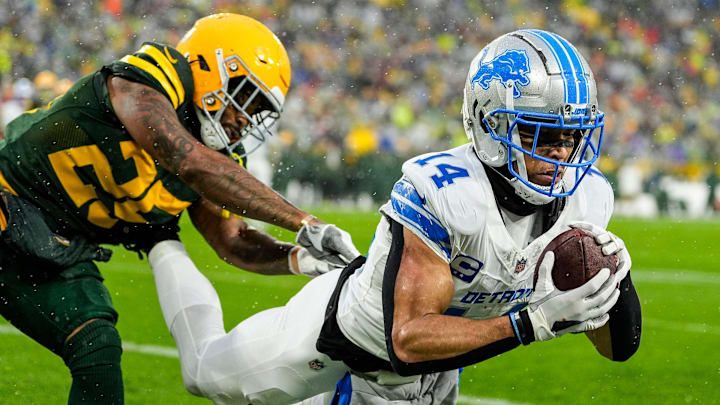 Lions WR Amon-Ra St. Brown was Michael Fabiano's first pick in the 2025 Football Diehards Magazine Experts League draft.