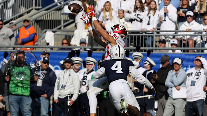 Indiana Hoosiers wide receiver Charlie Becker (80) makes a catch during the second quarter against the Penn State Nittany Lions at Beaver Stadium. 
