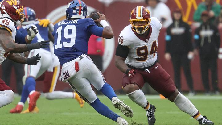 Oct 11, 2026; Landover, Maryland, USA; Washington Commanders defensive tackle Daron Payne (94) chases New York Giants quarterback Jameis Winston (19) at Northwest Stadium. Mandatory Credit: Geoff Burke Oct 11, 2026; Landover, Maryland, USA; Washington Commanders defensive tackle Daron Payne (94) chases New York Giants quarterback Jameis Winston (19) at Northwest Stadium. Mandatory Credit: Geoff Burke