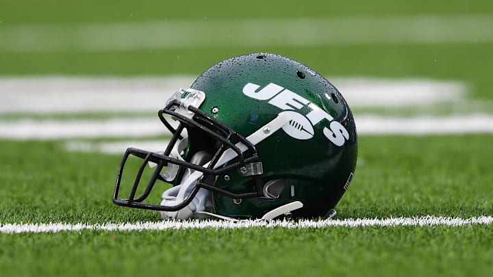 Dec 29, 2019; Orchard Park, New York, USA; General view of a New York Jets helmet prior to the game against the Buffalo Bills at New Era Field. Mandatory Credit: Rich Barnes-Imagn Images Dec 29, 2019; Orchard Park, New York, USA; General view of a New York Jets helmet prior to the game against the Buffalo Bills at New Era Field. Mandatory Credit: Rich Barnes-Imagn Images