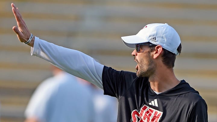 Jacksonville State Offensive Coordinator Clint Trickett gives instructions during spring football action in Jacksonville, Alabama April 17, 2025. (Dave Hyatt / Hyatt Media LLC) Jacksonville State Offensive Coordinator Clint Trickett gives instructions during spring football action in Jacksonville, Alabama April 17, 2025. (Dave Hyatt / Hyatt Media LLC)