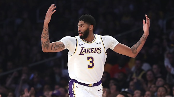 Lakers podrían contemplar la idea de cambiar a Anthony Davis