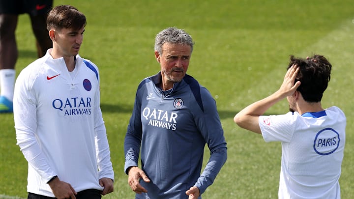 F. Ruiz, L. Enrique et Vitinha à l'entrainement de veille de match