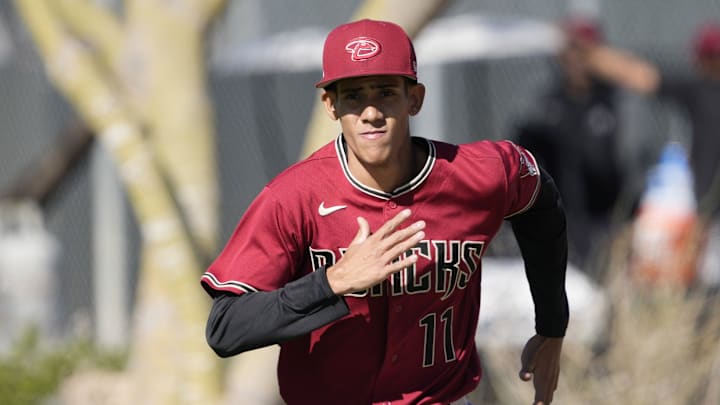 Feb 21, 2022; Scottsdale, Ariz., U.S.; Diamondbacks minor league pitcher Joe Elbis runs during a select training camp for minor-league players not covered by the Players Association at Salt River Fields. MLB continues to be in a lockout after the expiration of the collective bargaining agreement Dec. 2. Mandatory Credit: Michael Chow-Arizona Republic
Baseball Diamondbacks Select Minor League Camp Feb 21, 2022; Scottsdale, Ariz., U.S.; Diamondbacks minor league pitcher Joe Elbis runs during a select training camp for minor-league players not covered by the Players Association at Salt River Fields. MLB continues to be in a lockout after the expiration of the collective bargaining agreement Dec. 2. Mandatory Credit: Michael Chow-Arizona Republic
Baseball Diamondbacks Select Minor League Camp