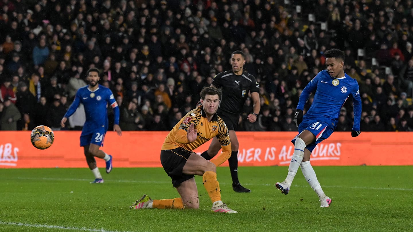 Liam Rosenior rules key Chelsea duo out of Arsenal clash despite some positive news