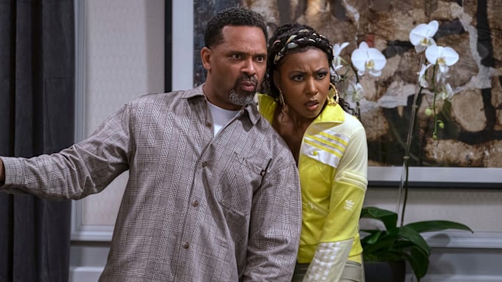 The Upshaws. (L to R) Mike Epps as Bennie, Gabrielle Dennis as Tasha in episode 506 of The Upshaws. Cr. Lisa Rose/Netflix © 2024