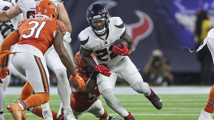 Cam Akers, who has played for the Rams, Vikings and Texans, is no longer a Bears option as an unsigned free agent back. Cam Akers, who has played for the Rams, Vikings and Texans, is no longer a Bears option as an unsigned free agent back.