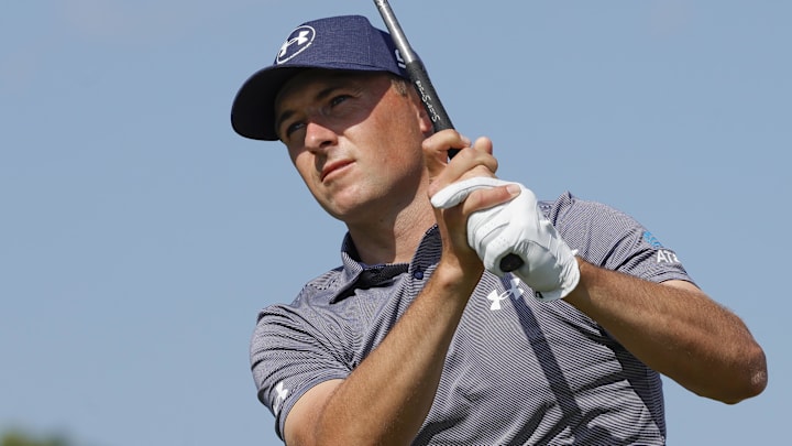 Jordan Spieth plays his shot from the 11th tee during the final round of the Cognizant Classic in The Palm Beaches golf tournament. 