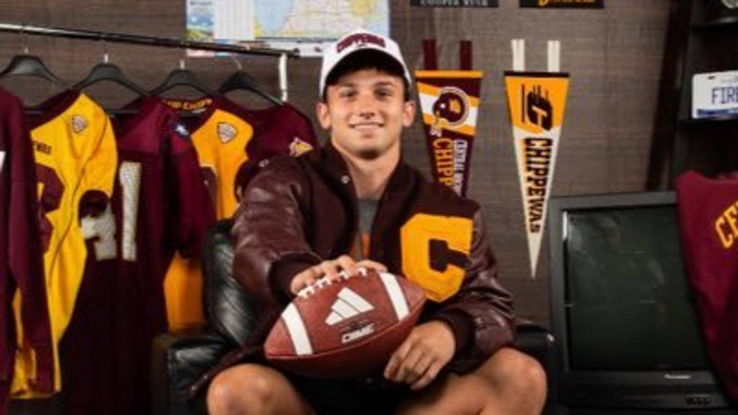 Top Iowa High School Football Running Back Makes College Commitment