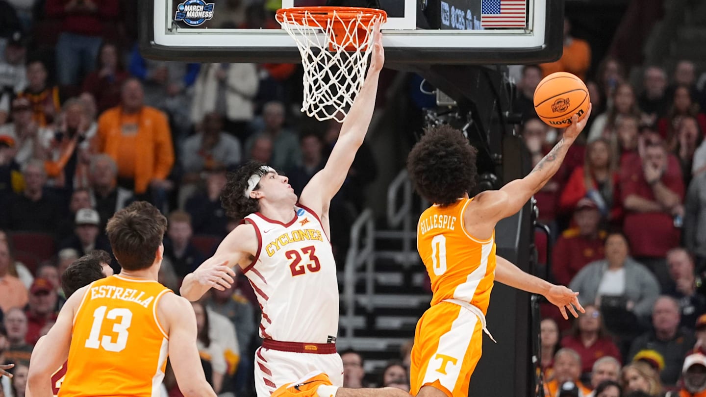 Tennessee Basketball Defeats Iowa State to Advance to Elite Eight