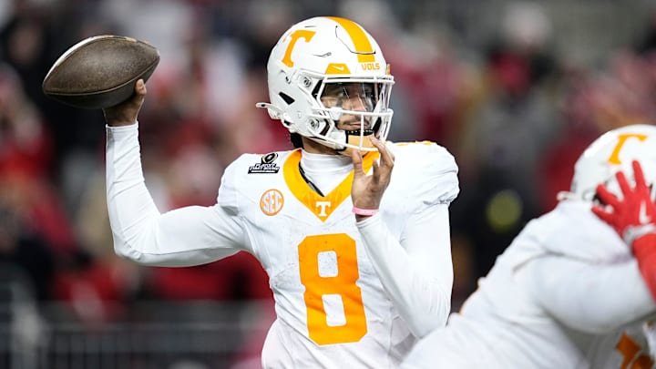 Tennessee Volunteers quarterback Nico Iamaleava (8). Tennessee Volunteers quarterback Nico Iamaleava (8).
