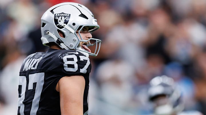 Tennessee Titans v Las Vegas Raiders