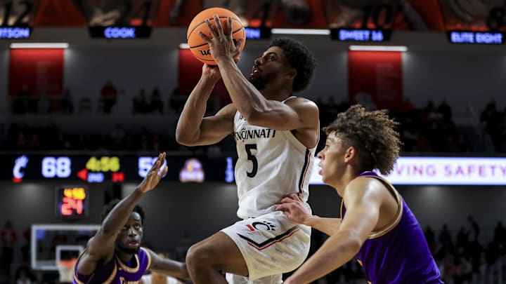 The Cincinnati Bearcats are up against a ranked Houston team that just lost their two best players to injury. 