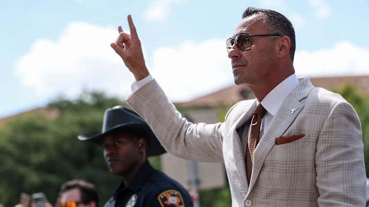 Steve Sarkisian, UTEP v Texas