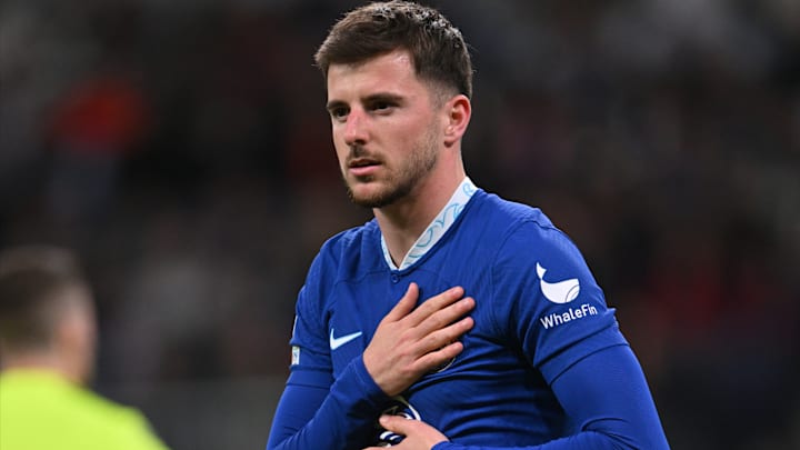 Meio-campista tem contrato até junho de 2024