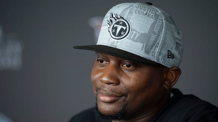 Tennessee Titans Defensive Coordinator Dennard Wilson Tennessee Titans Defensive Coordinator Dennard Wilson