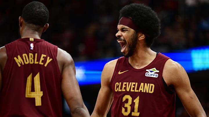 Nov 4, 2024; Cleveland, Ohio, USA; Cleveland Cavaliers center Jarrett Allen (31) and forward Evan Mobley (4) celebrate during the second half against the Milwaukee Bucks at Rocket Mortgage FieldHouse. Mandatory Credit: Ken Blaze-Imagn Images Nov 4, 2024; Cleveland, Ohio, USA; Cleveland Cavaliers center Jarrett Allen (31) and forward Evan Mobley (4) celebrate during the second half against the Milwaukee Bucks at Rocket Mortgage FieldHouse. Mandatory Credit: Ken Blaze-Imagn Images