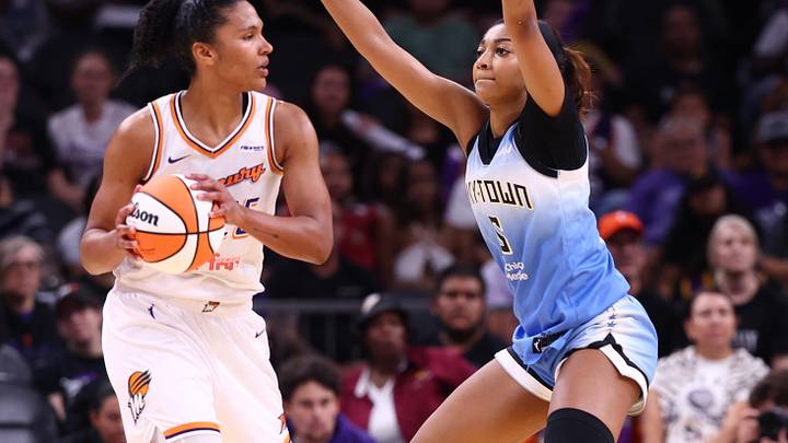 Aug 28, 2025; Phoenix, Arizona, USA; Chicago Sky forward Angel Reese (5) against Phoenix Mercury forward Alyssa Thomas (25) at Phx Arena. Mandatory Credit: Mark J. Rebilas-Imagn Images
