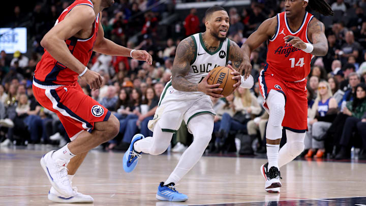 Milwaukee Bucks v Los Angeles Clippers
