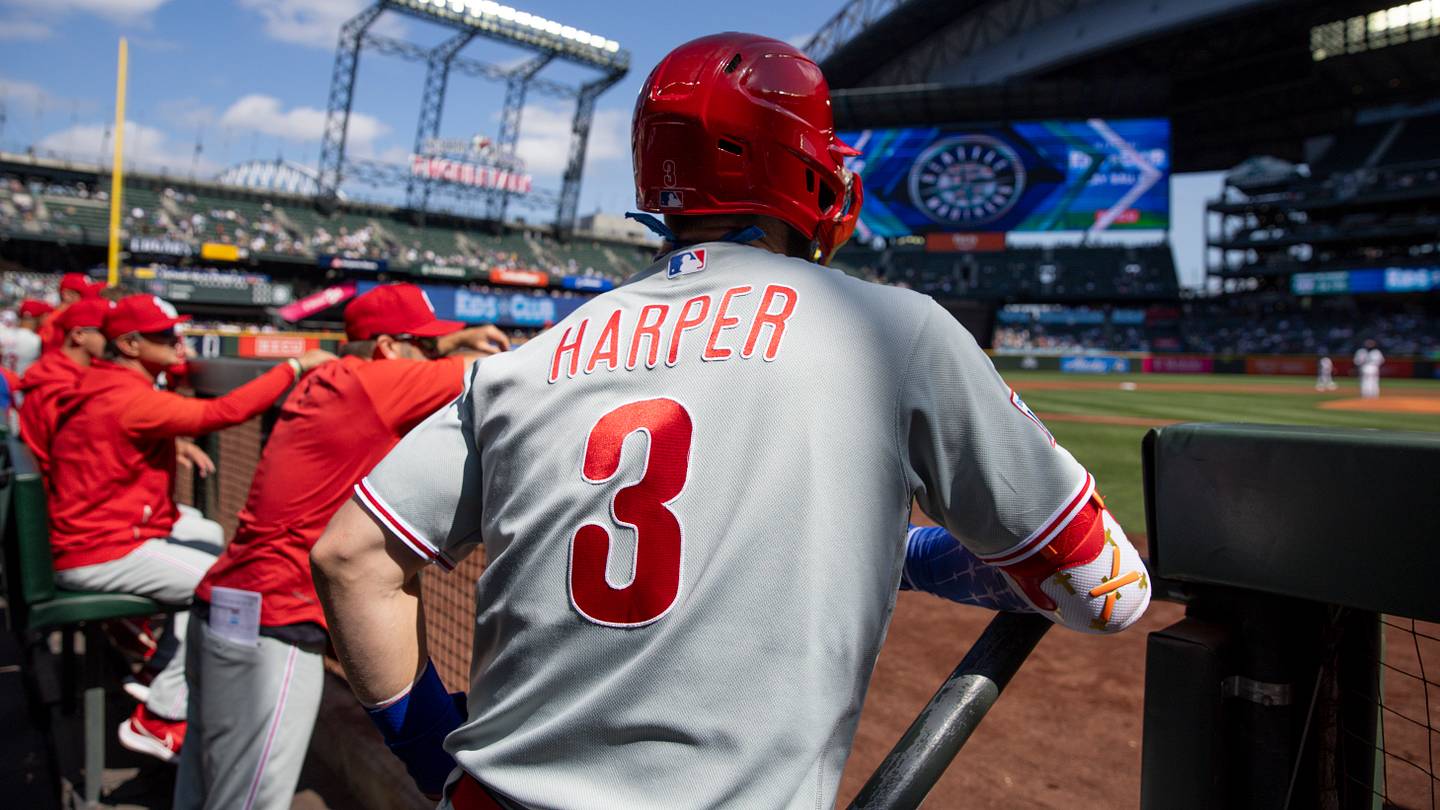 Red Sox-Phillies Bryce Harper Mock Blockbuster Trade to Jumpstart Offseason