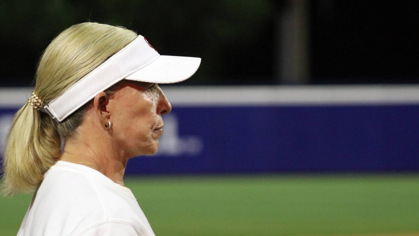 Oklahoma Allows Five Runs to Fall to Texas A&M in Resumption of Thursday's Series Opener