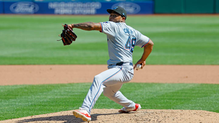 Miami Marlins v Pittsburgh Pirates